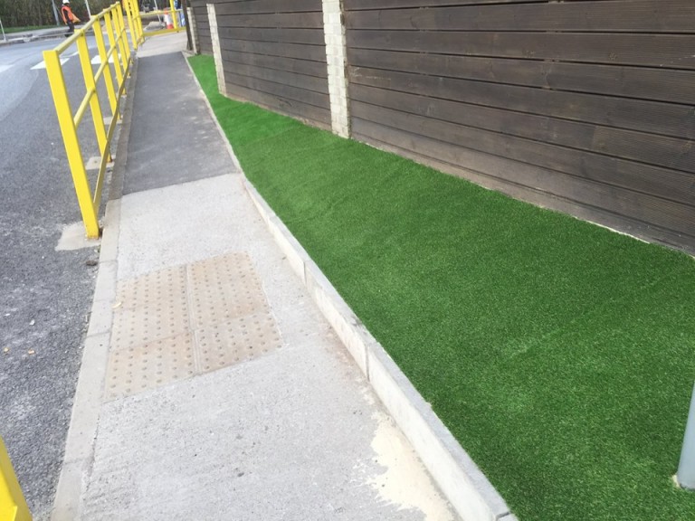 artificial grass verge